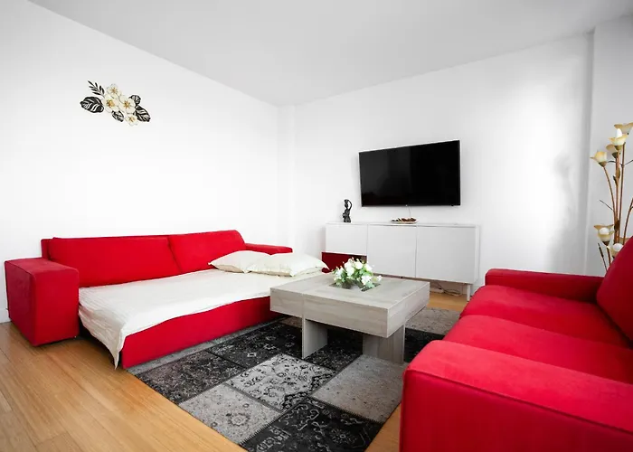 Coral * מאמאיה